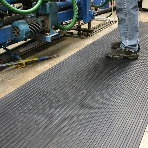 Watco Fluted Rubber Mat image 3